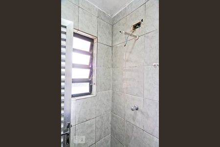 Banheiro de casa para alugar com 1 quarto, 30m² em Lauzane Paulista, São Paulo