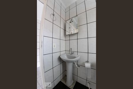 Banheiro de casa para alugar com 1 quarto, 55m² em Vila Santa Clara, São Paulo