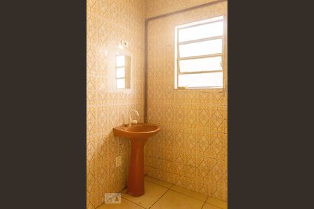 Banheiro de casa à venda com 1 quarto, 60m² em Vila Patrimonial, São Paulo