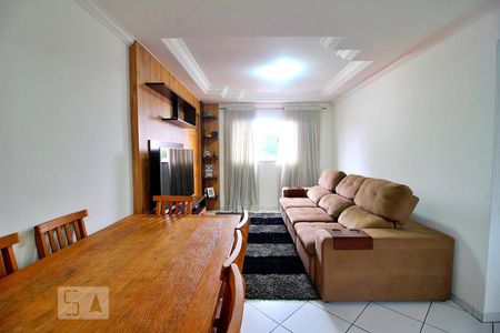 Sala de apartamento à venda com 2 quartos, 64m² em Vila Eldízia, Santo André