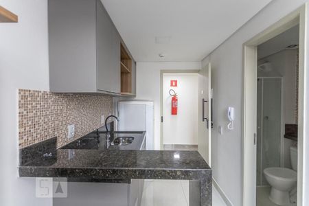 Cozinha de kitnet/studio para alugar com 1 quarto, 31m² em Barra Funda, São Paulo