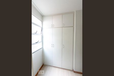 Quarto 1 de apartamento para alugar com 3 quartos, 96m² em Estrela Dalva, Belo Horizonte