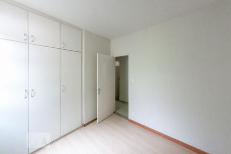 Quarto 1 de apartamento para alugar com 3 quartos, 96m² em Estrela Dalva, Belo Horizonte