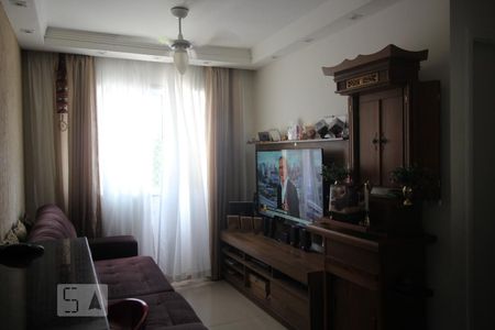 Sala de apartamento para alugar com 2 quartos, 45m² em Itaquera, São Paulo