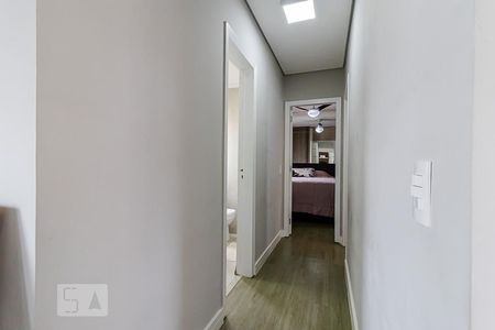 Corredor de apartamento para alugar com 2 quartos, 70m² em Bosque da Saúde, São Paulo