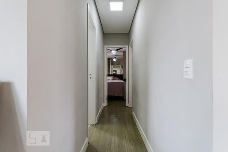 Corredor de apartamento para alugar com 2 quartos, 70m² em Bosque da Saúde, São Paulo