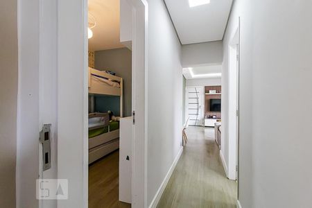 Corredor de apartamento para alugar com 2 quartos, 70m² em Bosque da Saúde, São Paulo