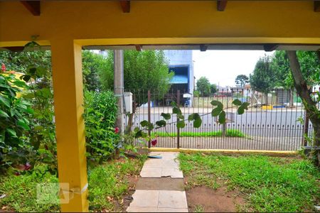 Vista Quarto 1 de casa à venda com 3 quartos, 120m² em Guajuviras, Canoas