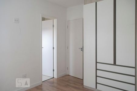 quarto 1 suite de casa de condomínio para alugar com 3 quartos, 75m² em Santa Teresinha, São Paulo