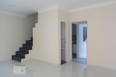 sala de casa de condomínio para alugar com 3 quartos, 75m² em Santa Teresinha, São Paulo