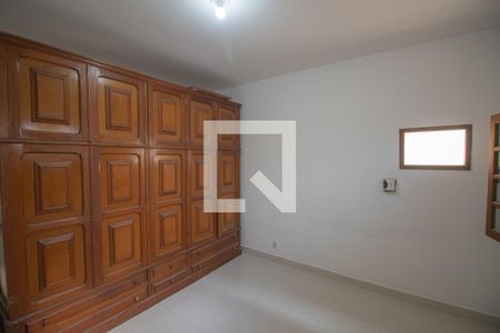 Quarto 1 de casa para alugar com 2 quartos, 115m² em Raul Veiga, São Gonçalo