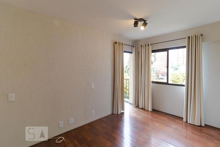 Salas de apartamento para alugar com 1 quarto, 64m² em Cambuí, Campinas