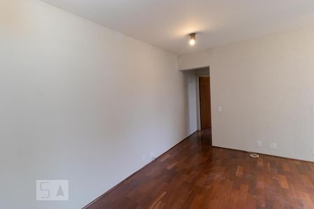 Salas de apartamento para alugar com 1 quarto, 64m² em Cambuí, Campinas