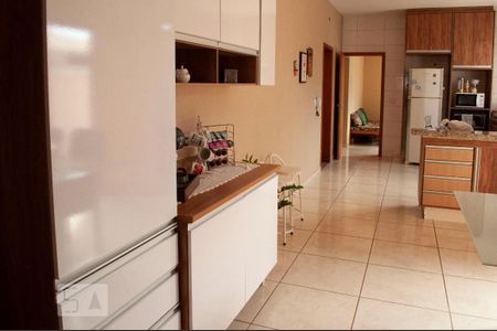 Copa de casa à venda com 3 quartos, 370m² em Jardim Caçula, Jundiaí