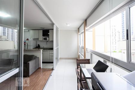 Varanda da sala de apartamento para alugar com 1 quarto, 37m² em Lourdes, Belo Horizonte