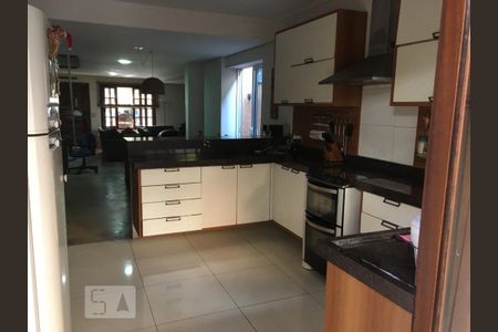 Cozinha de casa à venda com 4 quartos, 236m² em Vila Cruzeiro, São Paulo