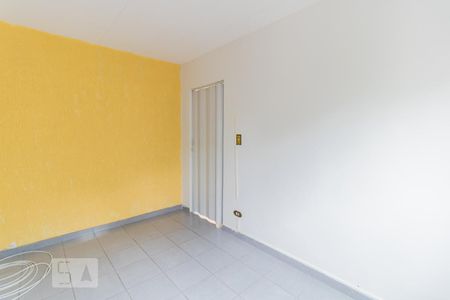 Quarto 1 de apartamento para alugar com 2 quartos, 45m² em Vila Sílvia, São Paulo