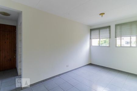 Sala de apartamento para alugar com 2 quartos, 45m² em Vila Sílvia, São Paulo