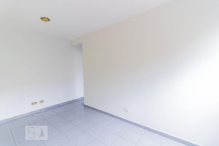 Sala de apartamento para alugar com 2 quartos, 45m² em Vila Sílvia, São Paulo