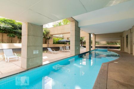 Studio para alugar com 34m², 1 quarto e 1 vaga Studio para alugar com 34m², 1 quarto e 1 vagaÁrea comum - Piscina