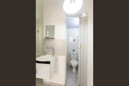 Banheiro de apartamento para alugar com 1 quarto, 24m² em Centro, Niterói