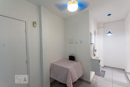 Sala de apartamento para alugar com 1 quarto, 24m² em Centro, Niterói