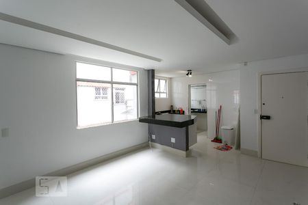 Sala de apartamento à venda com 2 quartos, 66m² em Santa Tereza, Belo Horizonte