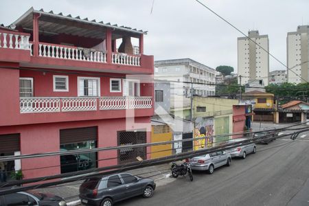 Fachada de casa para alugar com 2 quartos, 85m² em Vila Dionisia, São Paulo