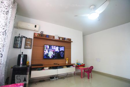 Sala de apartamento à venda com 2 quartos, 56m² em Taquara, Rio de Janeiro