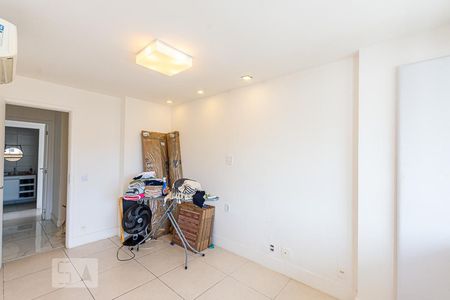 Suite  de apartamento à venda com 3 quartos, 130m² em Icaraí, Niterói