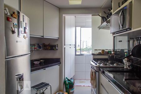 Cozinha de apartamento à venda com 2 quartos, 68m² em Água Rasa, São Paulo