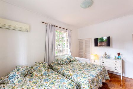 Quarto 1 de casa à venda com 4 quartos, 800m² em Icaraí, Niterói