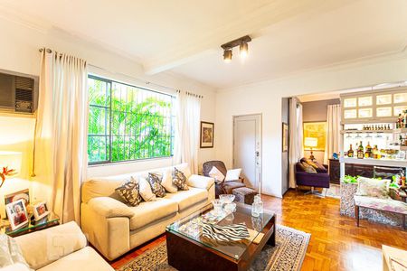 Sala de casa à venda com 4 quartos, 800m² em Icaraí, Niterói