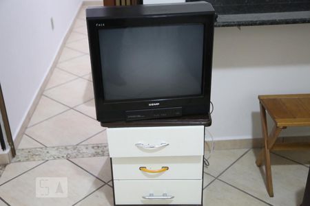 TV de apartamento para alugar com 1 quarto, 41m² em Boqueirão, Praia Grande