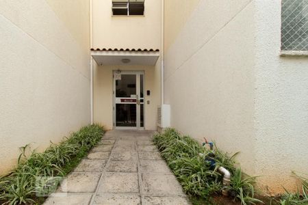 Hall de Entrada de apartamento para alugar com 1 quarto, 49m² em Santa Quiteria, Curitiba