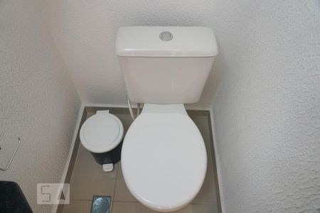 Lavabo de casa de condomínio para alugar com 2 quartos, 87m² em Vila Ré, São Paulo