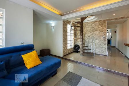 Sala de casa à venda com 3 quartos, 250m² em Taboão, Diadema