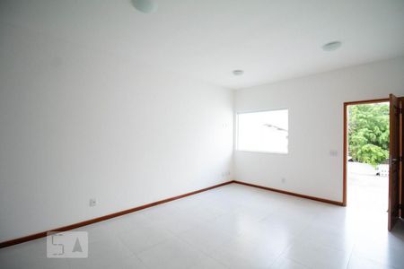 Sala de casa para alugar com 3 quartos, 100m² em Serra Grande, Niterói