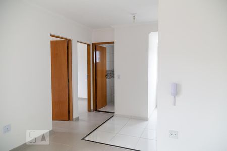 Corredor de apartamento para alugar com 2 quartos, 42m² em Jardim Silvestre, Guarulhos