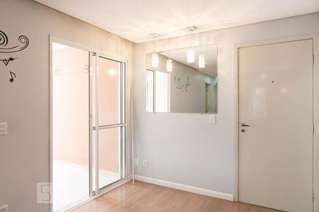 Sala de apartamento para alugar com 2 quartos, 48m² em Vila Curuçá, São Paulo