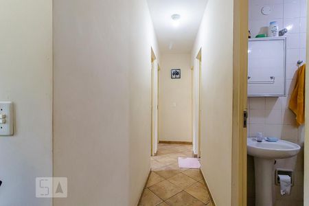 Corredor de apartamento à venda com 3 quartos, 73m² em Jardim Santa Cruz, São Paulo