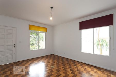 Sala de casa de condomínio para alugar com 3 quartos, 220m² em Sumarezinho, São Paulo