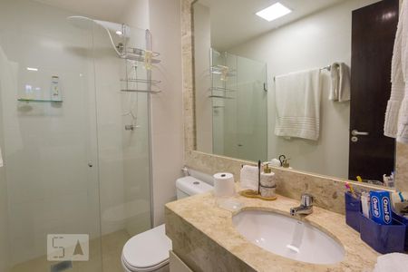 Banheiro de apartamento para alugar com 1 quarto, 30m² em Asa Norte, Brasília