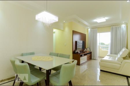 Sala de apartamento à venda com 3 quartos, 76m² em Cidade Brasil, Guarulhos