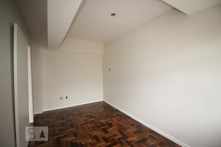 Quarto 1 de apartamento para alugar com 1 quarto, 36m² em Sarandi, Porto Alegre