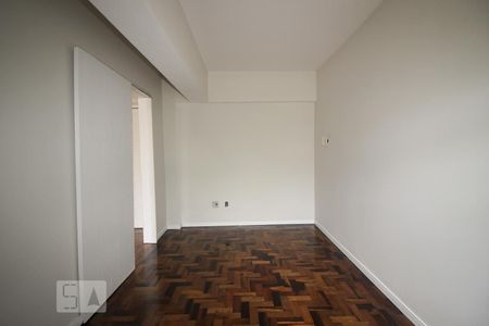 Quarto 1 de apartamento para alugar com 1 quarto, 36m² em Sarandi, Porto Alegre