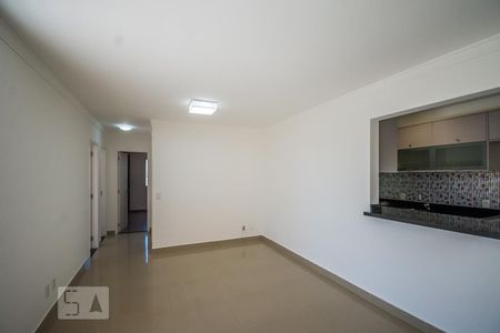 Sala de apartamento para alugar com 3 quartos, 75m² em Loteamento Chácara Prado, Campinas