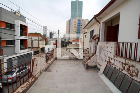 varanda de casa à venda com 4 quartos, 225m² em Vila Gomes Cardim, São Paulo