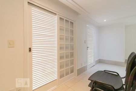 Casa para alugar com 290m², 3 quartos e 2 vagas Casa para alugar com 290m², 3 quartos e 2 vagasQuarto de Serviço