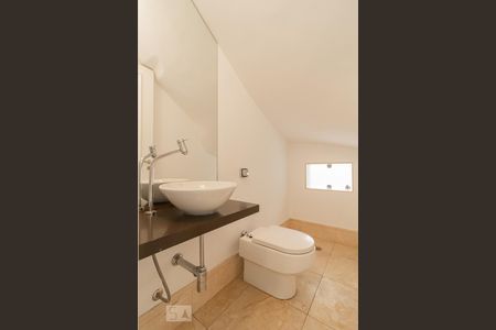 Casa para alugar com 290m², 3 quartos e 2 vagas Casa para alugar com 290m², 3 quartos e 2 vagasLavabo